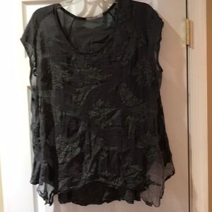 Adorable cap sleeve blouse